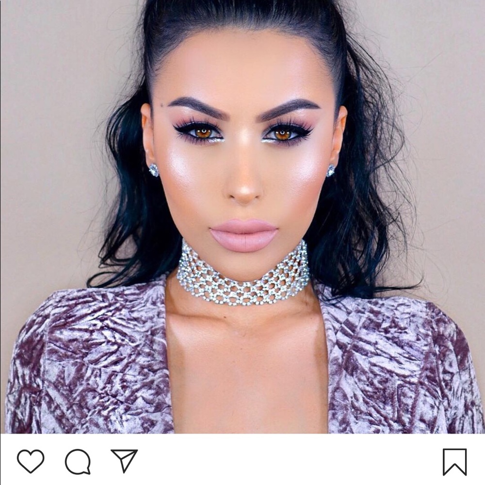 Chocker necklace